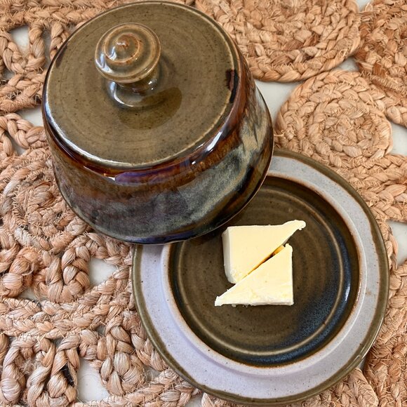 Vintage Glazed Pottery Lidded Pot by Robin Hopper - CANADA - Picture 2 of 10